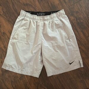 Nike basketball shorts size medium